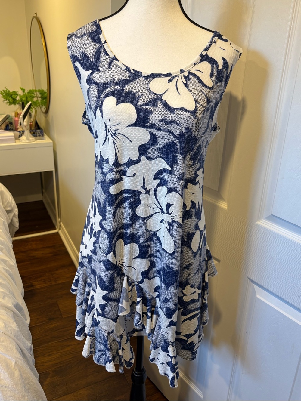 🌷Papa Vancouver Blue White Floral Ruffle Hem Mini Dress M Coastal 3/$30